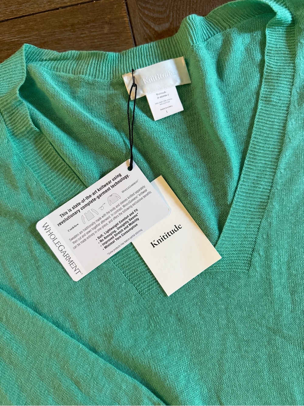 Knititude WHOLEGARMENT 100% Cotton V-Neck Sweater Mint Green L NWT - Picture 2 of 4